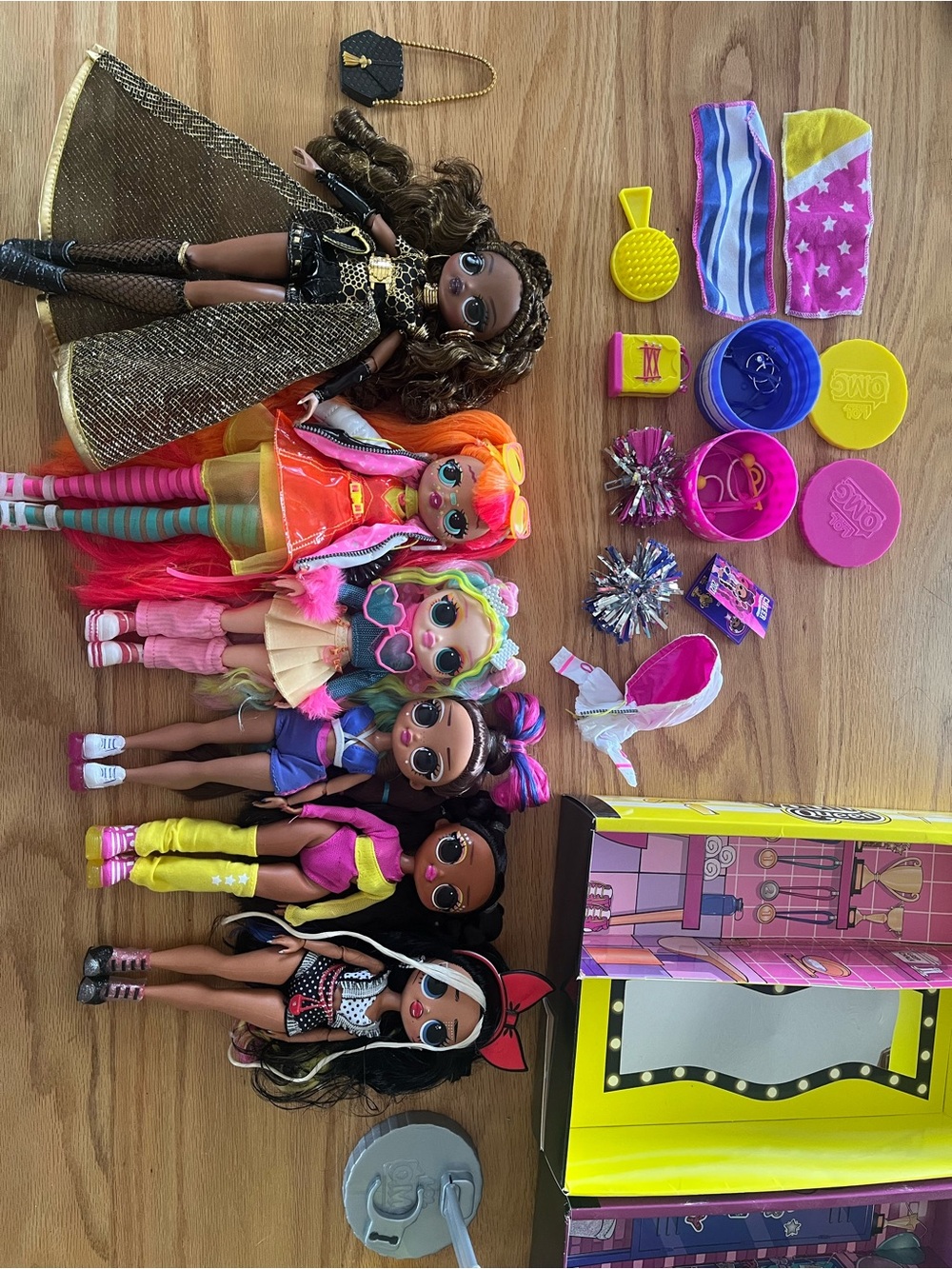 lol omg fashion dolls lot